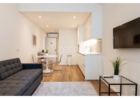 Mieszkanie na sprzedaż - Porto, Portugalia, 80 m², 511 165 USD (2 080 440 PLN), NET-84878625