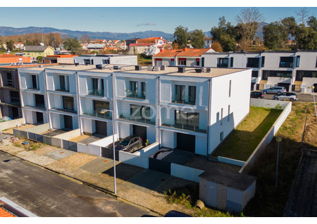 Dom na sprzedaż - Vila Verde, Portugalia, 196 m², 362 594 USD (1 475 759 PLN), NET-94422913