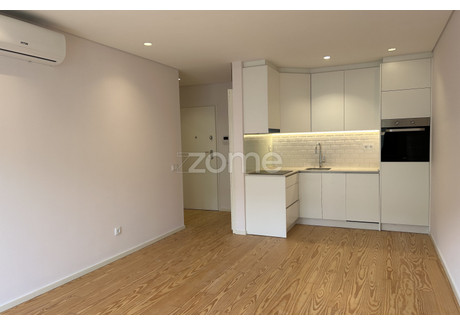 Mieszkanie na sprzedaż - Porto, Portugalia, 53 m², 282 880 USD (1 137 177 PLN), NET-93145087