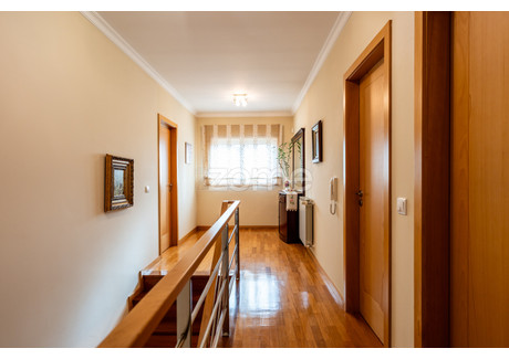 Dom na sprzedaż - Guimaraes, Portugalia, 214 m², 378 947 USD (1 583 997 PLN), NET-96285290