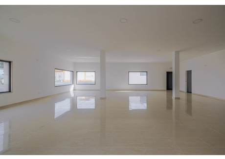 Lokal handlowy na sprzedaż - Lisboa, Carvoeira, Portugalia, 184 m², 262 757 USD (1 069 420 PLN), NET-101526957