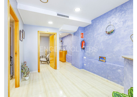 Komercyjne na sprzedaż - Barcelona, Hiszpania, 71 m², 97 756 USD (383 203 PLN), NET-96955360