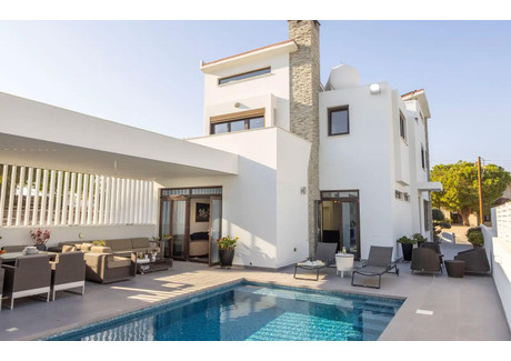 Dom na sprzedaż - XH3R+6CF, 9 Ιουλίου, Aradippou 7104, Cyprus Aradippou, Cypr, 280 m², 573 540 USD (2 351 513 PLN), NET-103174910