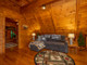 Dom na sprzedaż - 761 Village Loop Rd Bear Mountain Chalet, Sevier, TN Gatlinburg, Usa, 338,54 m², 1 939 900 USD (7 778 999 PLN), NET-97448813