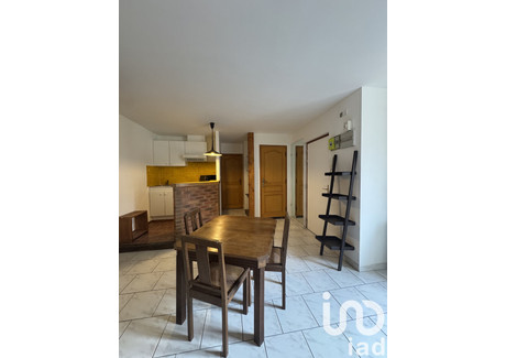 Mieszkanie na sprzedaż - Bourges, Francja, 43 m², 84 684 USD (346 360 PLN), NET-101261987