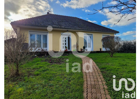 Dom na sprzedaż - Domerat, Francja, 144 m², 202 323 USD (829 522 PLN), NET-103068043