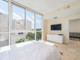 Mieszkanie do wynajęcia - 50 S Pointe Drive # Miami Beach, Usa, 68,93 m², 11 000 USD (45 100 PLN), NET-88379105