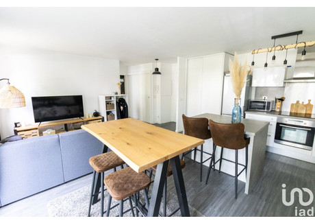 Mieszkanie na sprzedaż - Trappes, Francja, 43 m², 177 268 USD (714 389 PLN), NET-98086674