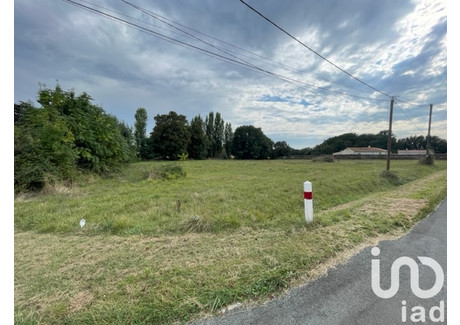 Działka na sprzedaż - La Clisse, Francja, 850 m², 58 999 USD (225 964 PLN), NET-98605391