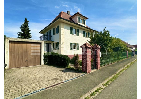 Dom na sprzedaż - Oberasbach, Niemcy, 150 m², 701 255 USD (2 868 135 PLN), NET-101712716