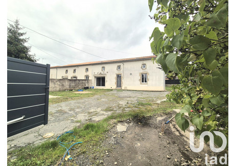 Dom na sprzedaż - Courlay, Francja, 242 m², 209 974 USD (858 795 PLN), NET-101117454