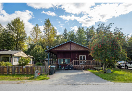 Dom na sprzedaż - 33 BRACKEN PARKWAY Squamish, Kanada, 148,64 m², 795 199 USD (3 117 179 PLN), NET-101146923