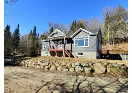 Dom na sprzedaż - 43 Ch. du Lac-Allard, Lac-Saguay, QC J0W1L0, CA Lac-Saguay, Kanada, 128 m², 491 418 USD (1 887 043 PLN), NET-96882967