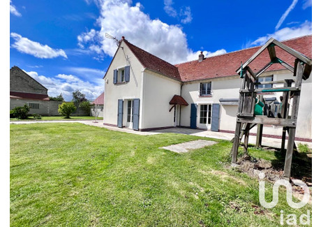 Dom na sprzedaż - Chenoise, Francja, 216 m², 424 868 USD (1 661 233 PLN), NET-100696161