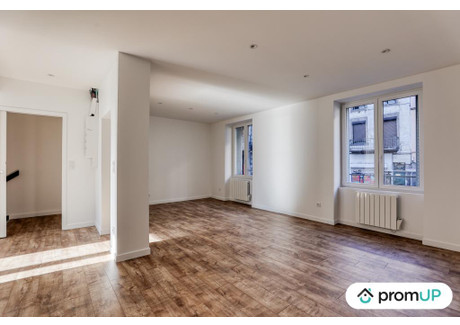 Mieszkanie na sprzedaż - Clermont Ferrand, Francja, 74 m², 226 367 USD (928 105 PLN), NET-94242675