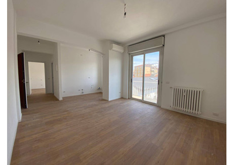 Mieszkanie na sprzedaż - Via Camozzi, Bergamo, Włochy, 60 m², 215 013 USD (864 353 PLN), NET-95854490