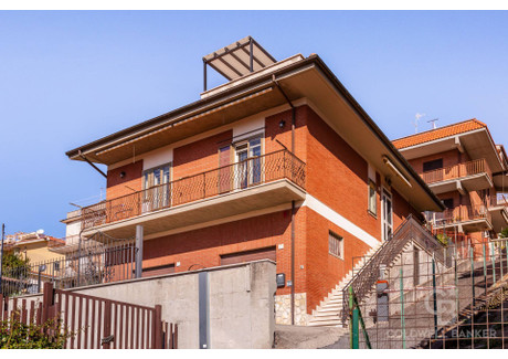 Dom na sprzedaż - via della Maiella, Monterotondo, Włochy, 225 m², 411 671 USD (1 621 984 PLN), NET-95711455