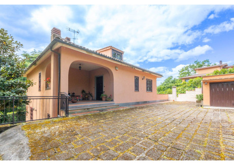 Dom na sprzedaż - Via Andromeda Rignano Flaminio, Włochy, 400 m², 427 628 USD (1 723 343 PLN), NET-97673704