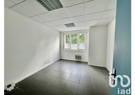 Mieszkanie na sprzedaż - Chatellerault, Francja, 153 m², 187 692 USD (767 660 PLN), NET-102217457