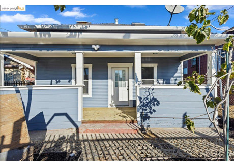 Mieszkanie na sprzedaż - 1253 96th Ave, Alameda County, CA Oakland, Usa, 241,55 m², 699 000 USD (2 865 900 PLN), NET-101778808