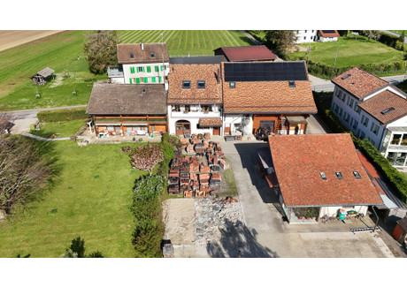 Dom na sprzedaż - Grens, Szwajcaria, 310 m², 5 040 831 USD (20 667 406 PLN), NET-102907639