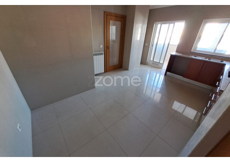 Mieszkanie na sprzedaż - Viseu, Portugalia, 223 m², 363 774 USD (1 480 561 PLN), NET-90433471