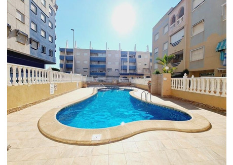 Mieszkanie na sprzedaż - Torrevieja, Hiszpania, 58 m², 151 919 USD (612 233 PLN), NET-97968903