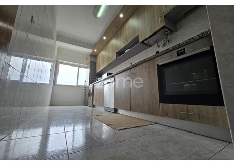 Mieszkanie na sprzedaż - Vila Franca De Xira, Portugalia, 70 m², 185 136 USD (729 435 PLN), NET-96285303