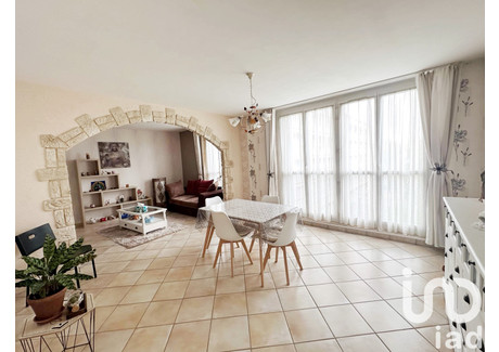 Mieszkanie na sprzedaż - Beauvais, Francja, 87 m², 107 314 USD (413 160 PLN), NET-97177810