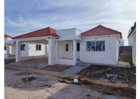 Dom na sprzedaż - Autopista San Isidro Santo Domingo De Guzmán , Santo Domingo Este, Dominikana, 121 m², 115 990 USD (475 559 PLN), NET-102364202