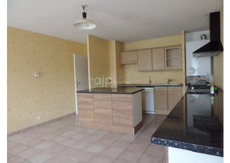 Mieszkanie na sprzedaż - Montmelian, Francja, 77,26 m², 173 098 USD (707 971 PLN), NET-98829478