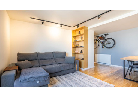 Mieszkanie do wynajęcia - Rua de Brito Capelo 95, 4 Rec. Esq. Porto, Portugalia, 82 m², 2298 USD (8825 PLN), NET-97665708