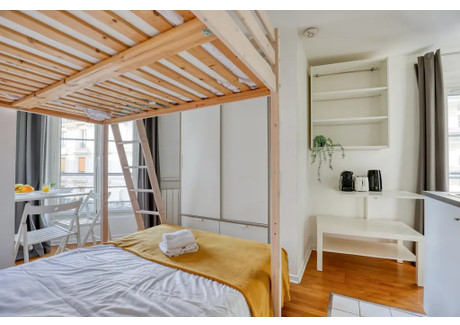 Mieszkanie do wynajęcia - Rue Truffaut Paris, Francja, 19 m², 1569 USD (6435 PLN), NET-99769855