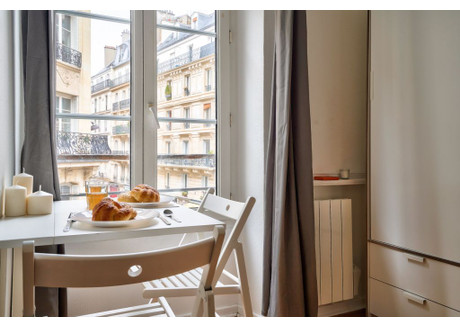 Mieszkanie do wynajęcia - Rue Truffaut Paris, Francja, 17 m², 1764 USD (6790 PLN), NET-99852977