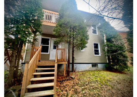 Dom na sprzedaż - 437-443 Rue St-Philippe, Chicoutimi, QC G7H2J3, CA Chicoutimi, Kanada, 207 m², 283 593 USD (1 162 730 PLN), NET-102469900