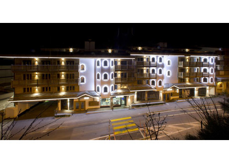 Lokal handlowy na sprzedaż - 3963 Crans-Montana, Switzerland Crans-Montana, Szwajcaria, 70 m², 473 944 USD (1 815 207 PLN), NET-94684216