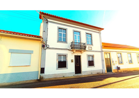 Dom na sprzedaż - Santarém, Rio De Moinhos, Portugalia, 160 m², 116 419 USD (447 048 PLN), NET-95389047