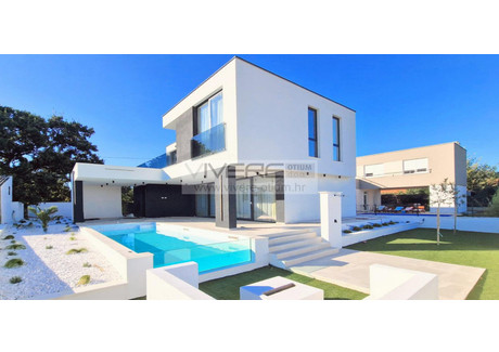 Dom na sprzedaż - Zadar Chorwacja, 240 m², 927 636 USD (3 719 819 PLN), NET-93107597