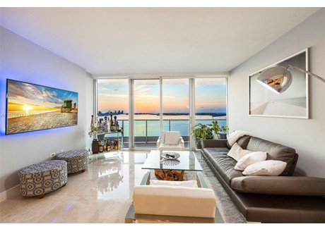 Mieszkanie na sprzedaż - 1331 Brickell Bay Dr Miami, Usa, 160,72 m², 1 900 000 USD (7 790 000 PLN), NET-101127168