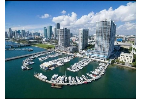 Mieszkanie do wynajęcia - 1717 N Bayshore Dr A Miami, Usa, 91,51 m², 2850 USD (11 457 PLN), NET-101702257