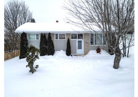 Dom na sprzedaż - 518 Rue de la Touraine, Rimouski, QC G5L5N8, CA Rimouski, Kanada, 94 m², 194 751 USD (798 480 PLN), NET-96349212