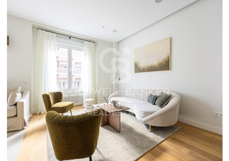 Dom na sprzedaż - Madrid, Madrid, Barrio de Salamanca, Castellana Madrid, Madrid, Barrio Madrid, Hiszpania, 227,98 m², 4 104 723 USD (16 829 366 PLN), NET-94876225