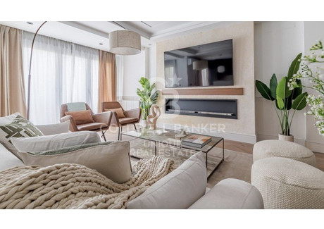 Dom na sprzedaż - Madrid, Madrid, Barrio de Salamanca, Castellana Madrid, Madrid, Barrio Madrid, Hiszpania, 315,96 m², 3 780 718 USD (15 500 945 PLN), NET-97636625