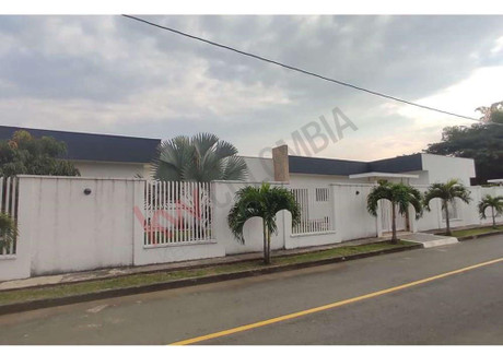 Dom na sprzedaż - Jamundí, Valle del Cauca, Colombia Jamundí, Kolumbia, 720 m², 447 868 USD (1 719 814 PLN), NET-93547242