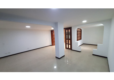 Dom do wynajęcia - Cra. 101 #12-39, Casa 72 Ciudad Jardín, Cali, Valle del Cauca, Colombi Cali, Kolumbia, 150 m², 707 USD (2770 PLN), NET-99623520