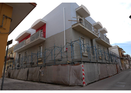 Mieszkanie na sprzedaż - Via Lepanto, Taranto, Włochy, 91 m², 178 752 USD (704 283 PLN), NET-95118440