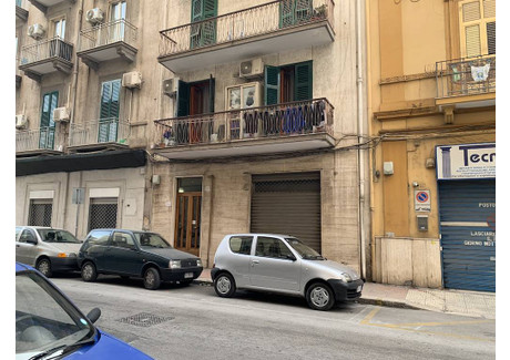 Mieszkanie na sprzedaż - Via Leonida Da Taranto, Taranto, Włochy, 50 m², 22 181 USD (90 940 PLN), NET-98475398