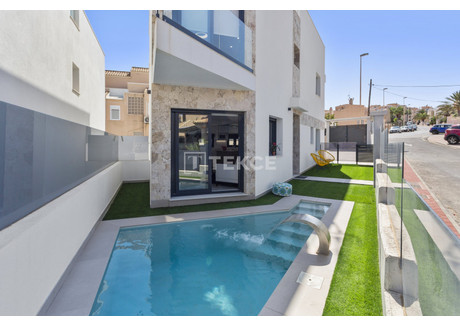 Dom na sprzedaż - Torrevieja, Torrevieja Centro Alicante, Hiszpania, 230 m², 718 055 USD (2 829 136 PLN), NET-97636563