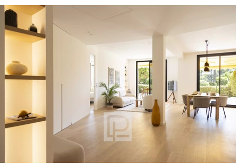 Mieszkanie na sprzedaż - Cannes, Francja, 104 m², 2 438 582 USD (9 364 154 PLN), NET-100675781