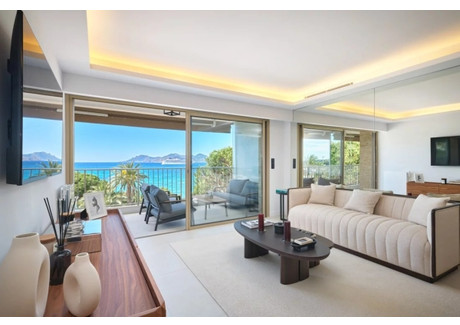 Mieszkanie na sprzedaż - Cannes, Francja, 70 m², 2 463 658 USD (10 224 183 PLN), NET-101772811